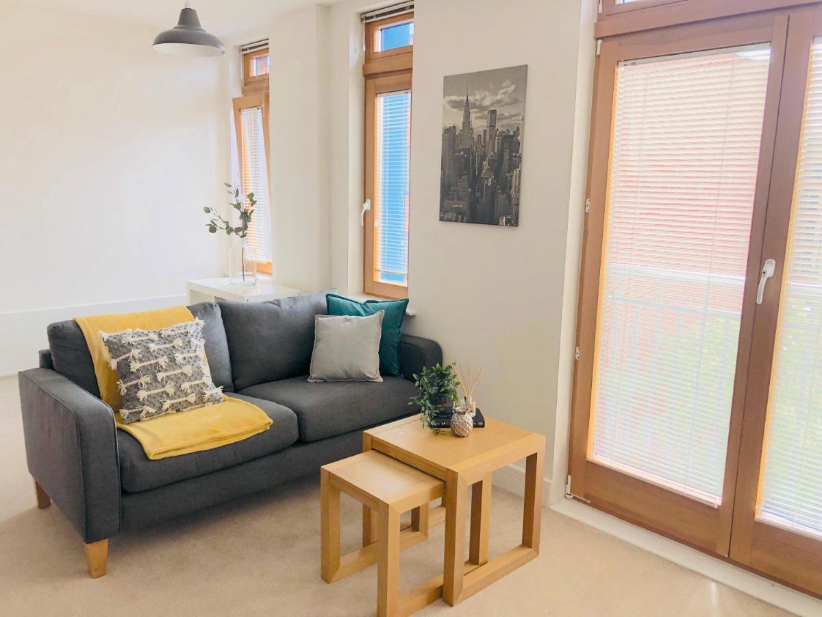 Centre Of Birmingham, 2 Bedroom - Perfect For Families, Group, Or Business Exterior photo