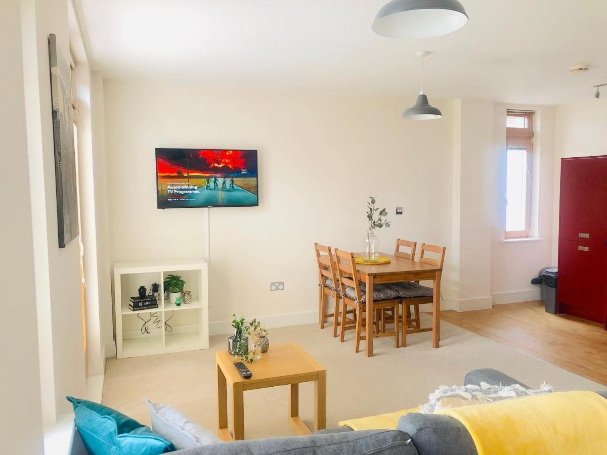 Centre Of Birmingham, 2 Bedroom - Perfect For Families, Group, Or Business Exterior photo